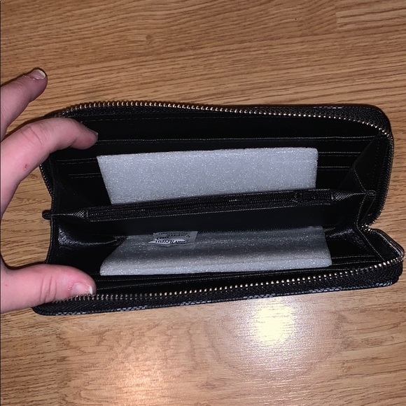 Black checkered wallet - Picture 2 of 2